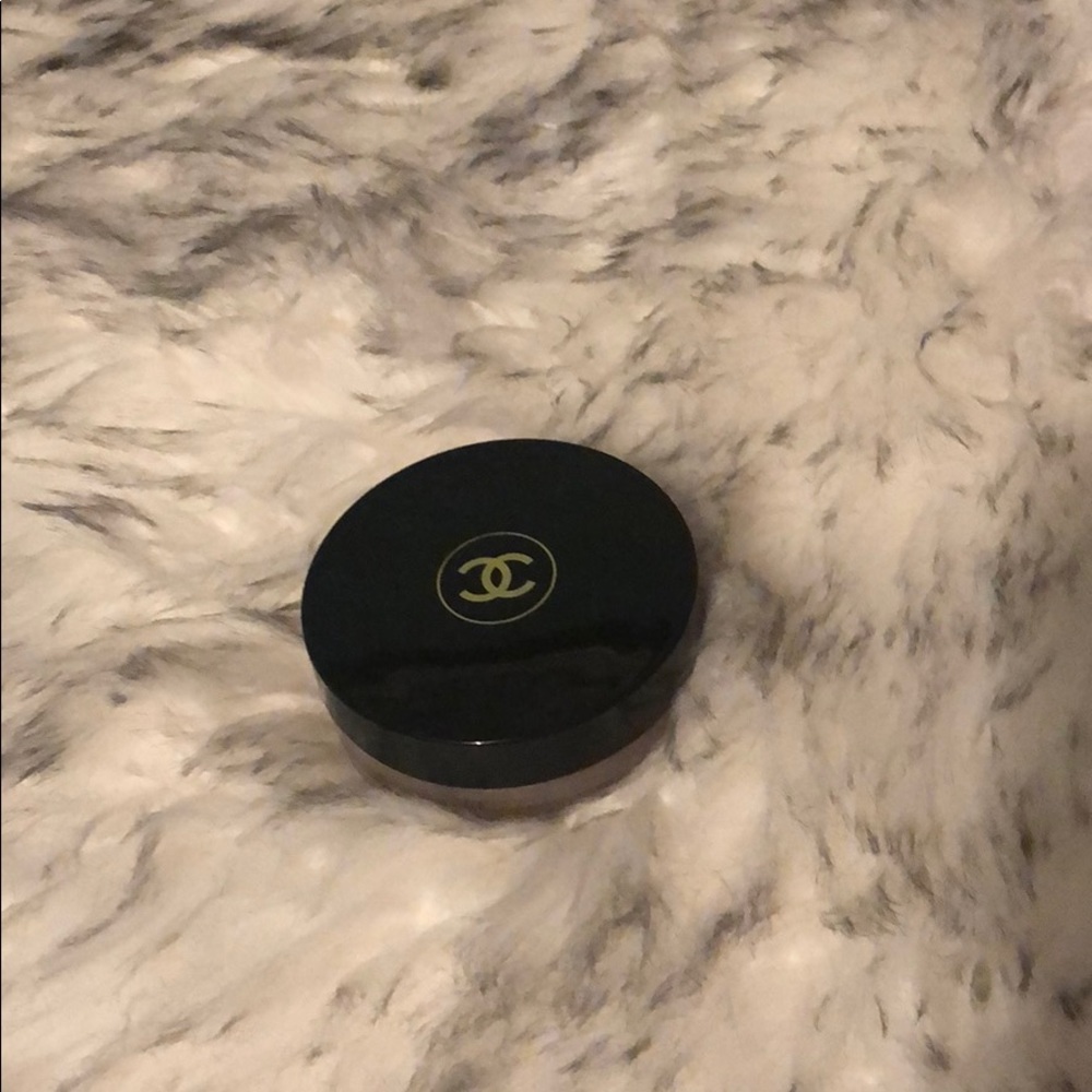 Beautiful Chanel cream bronzer